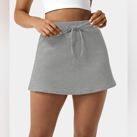 HALARA Dresses & Skirts - NWT Fog Gray Waffle Knit Cotton Blend Mini Skirt with Back Pocket & Drawstring S